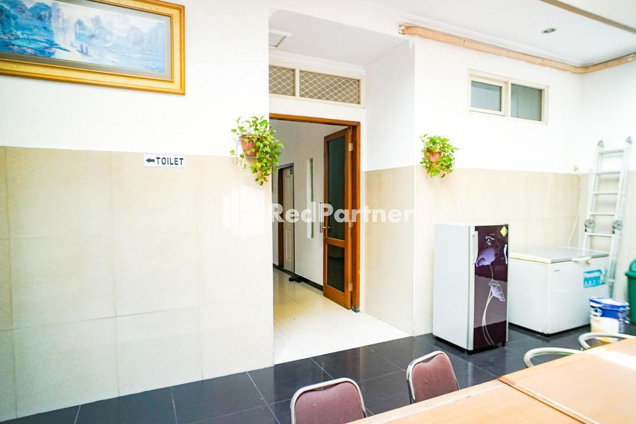 Hoki Homestay Redpartner Surabaya Exterior foto