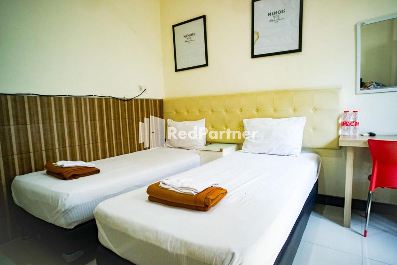 Hoki Homestay Redpartner Surabaya Exterior foto